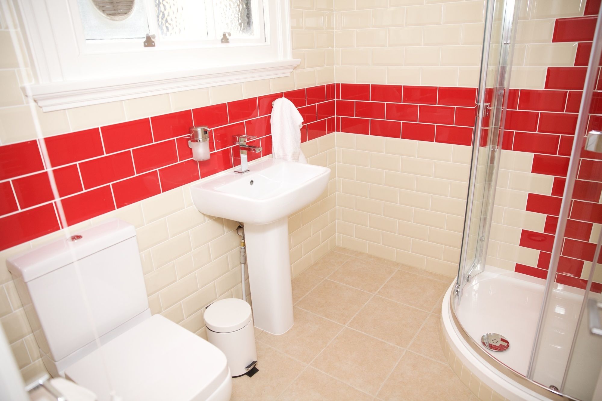 Фото The Captain Cook Hotel