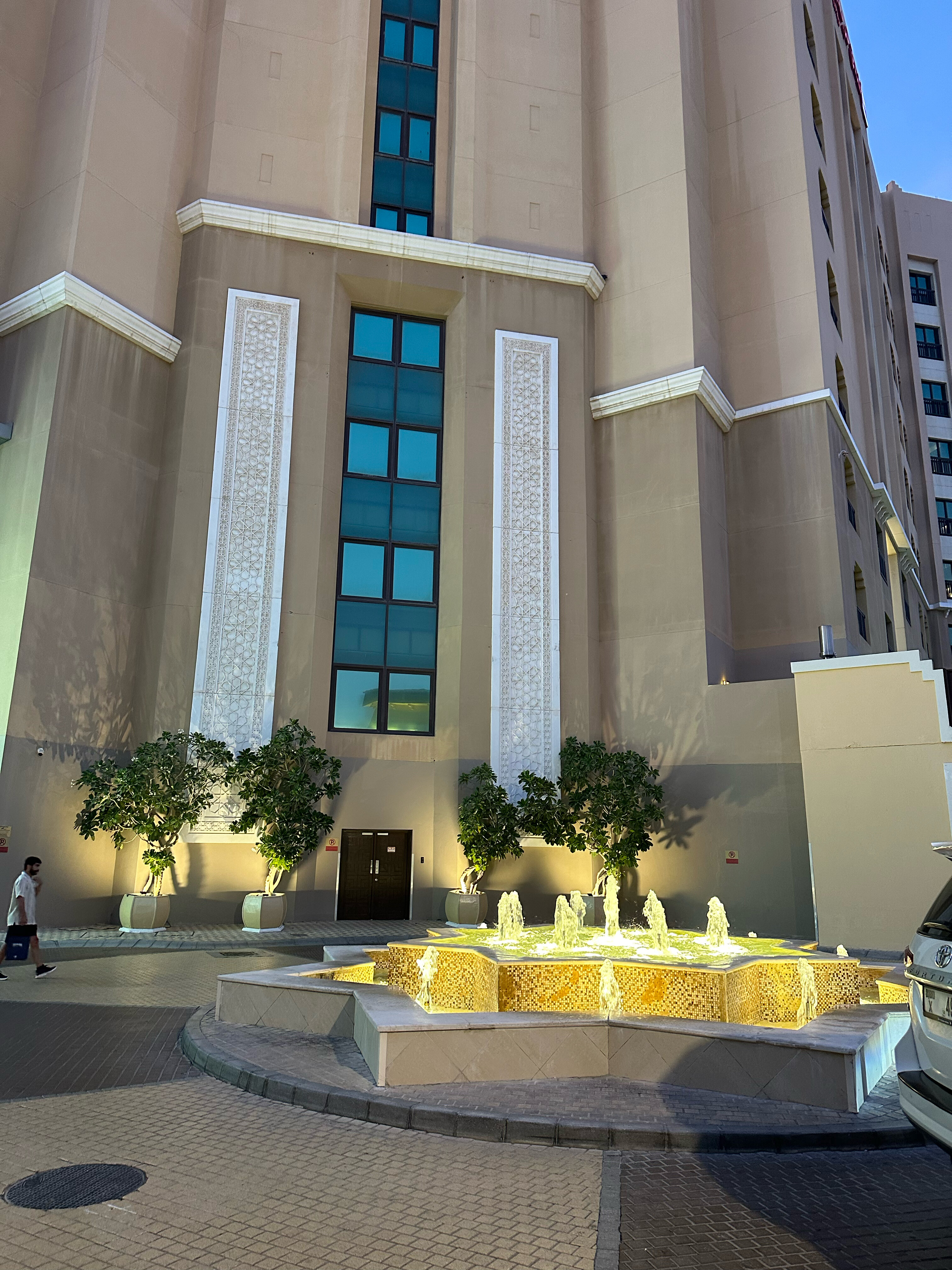 Фото Traders Hotel, Qaryat Al Beri, Abu Dhabi