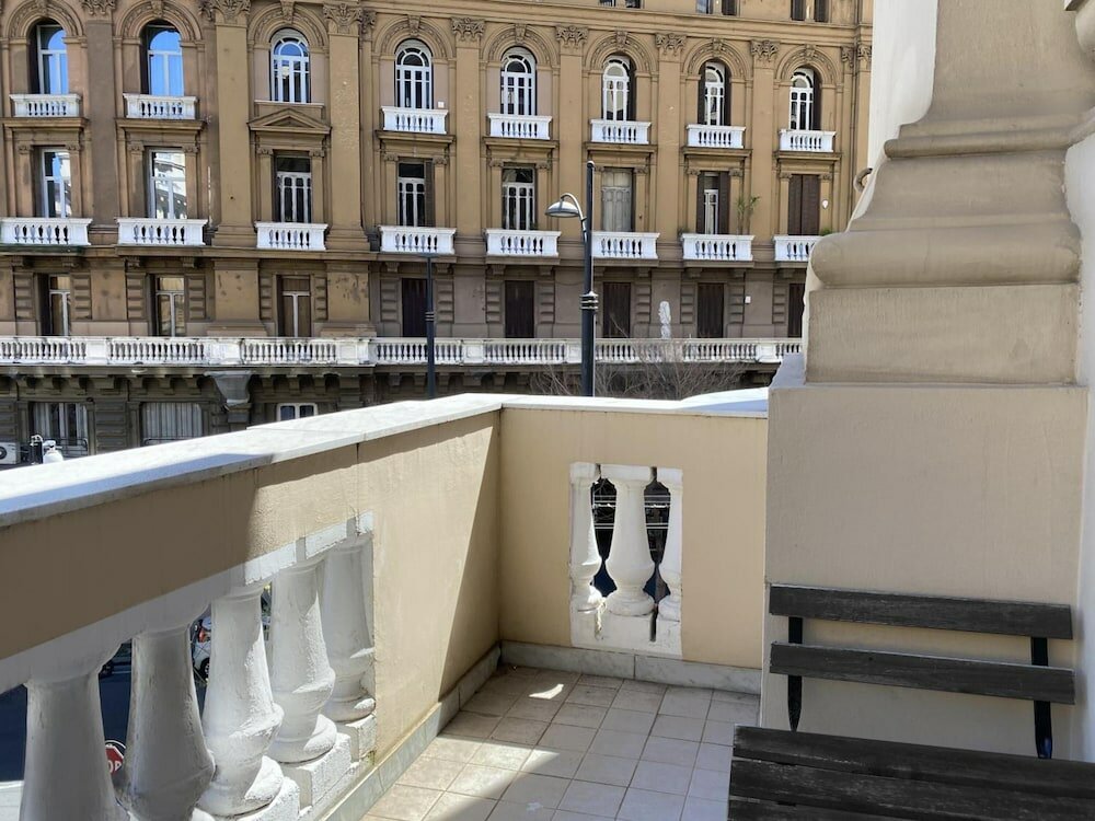 Фото Piazza Bovio 22