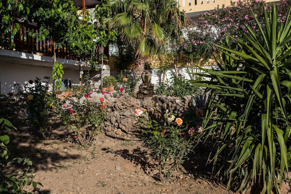 Фото Ammoudi Hotel