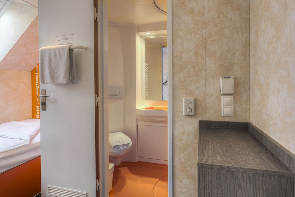 Фото EasyHotel Budapest Oktogon