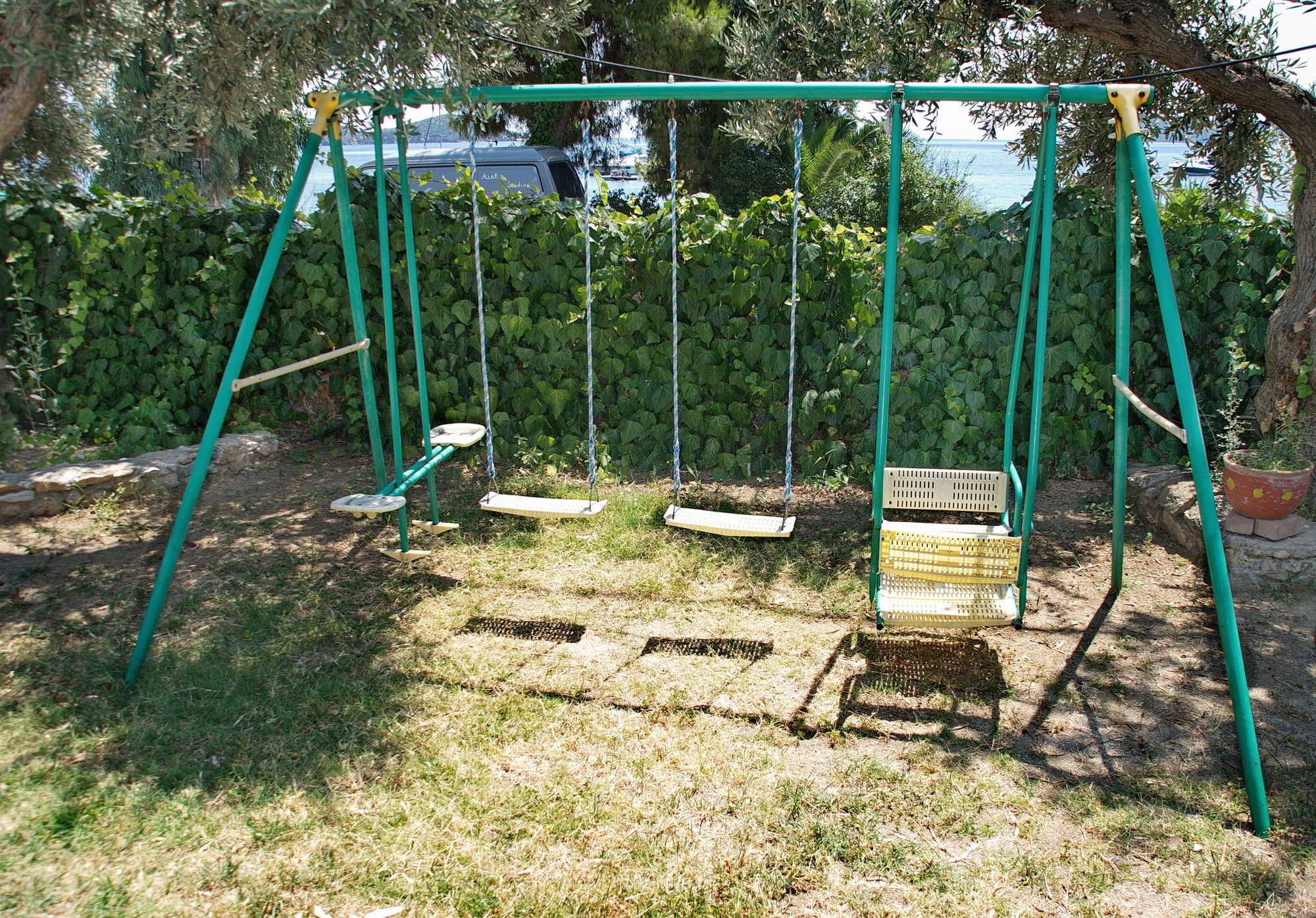 Фото Azalea Studios