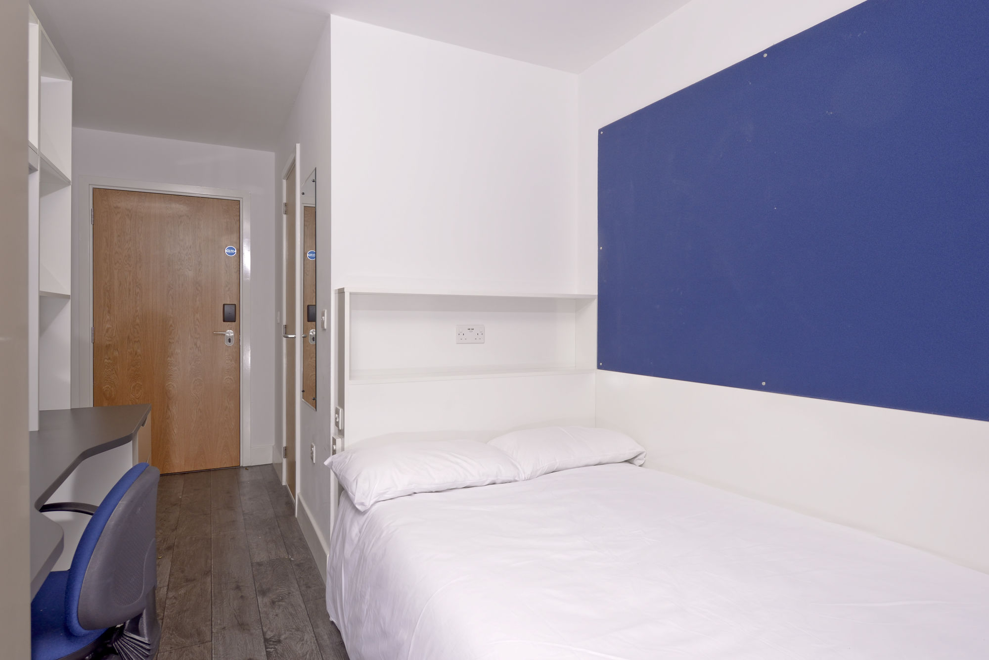 Фото Destiny Student Holyrood - Campus Accommodation