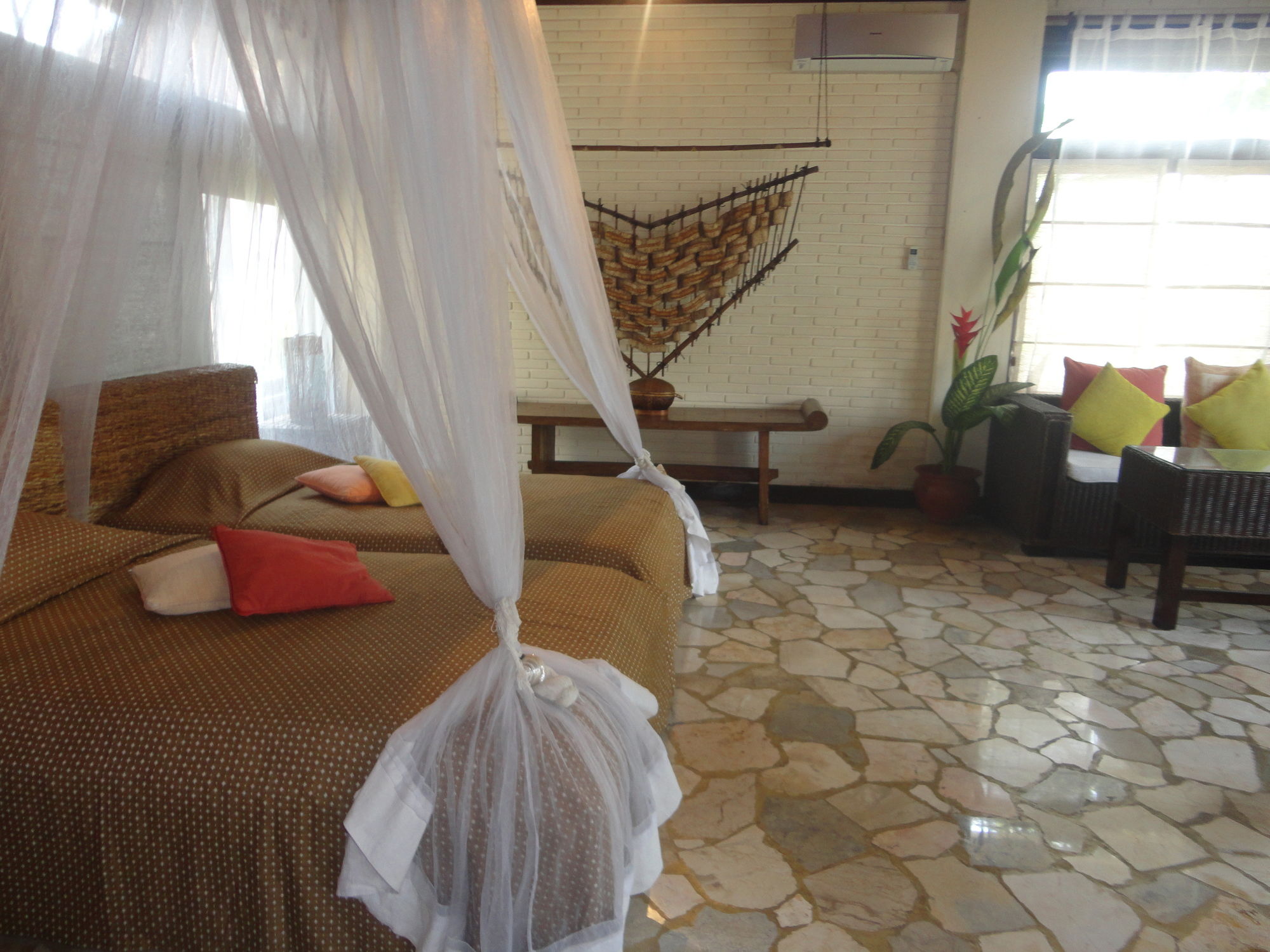 Фото Puri Cantik Bungalow