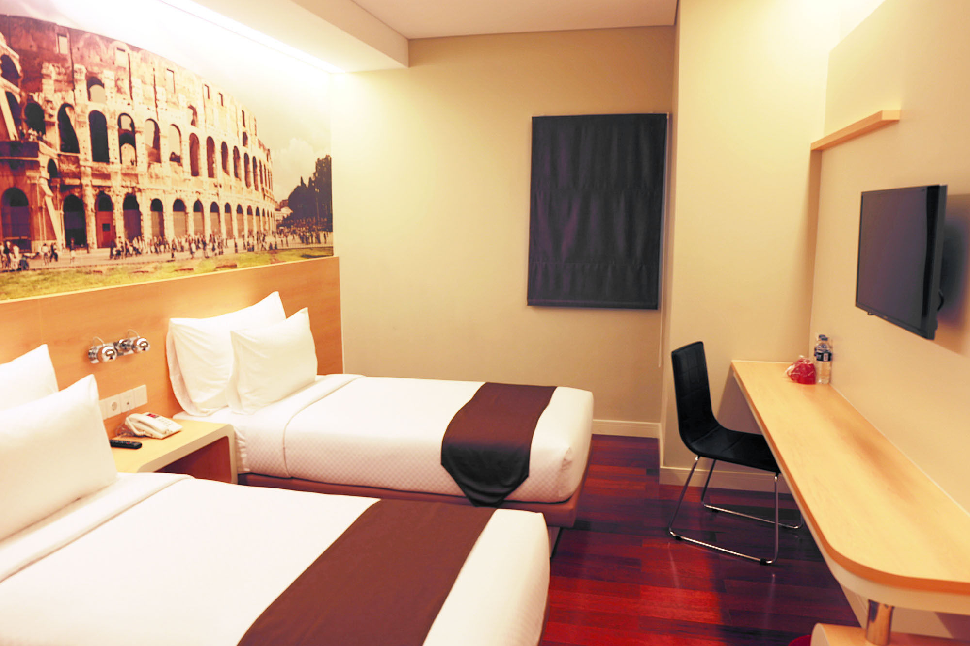 Фото Citihub Hotel @Pecindilan, Surabaya