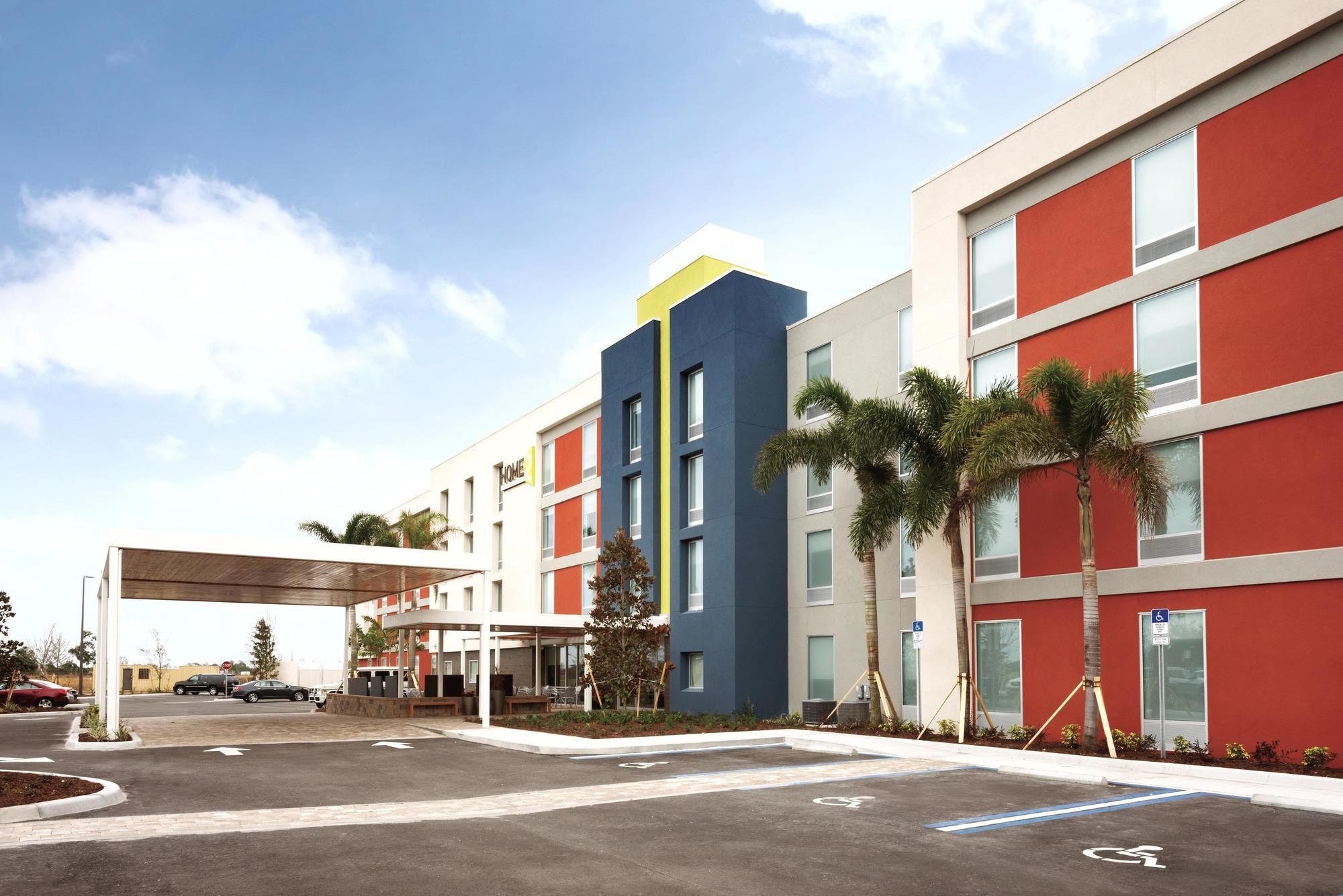 Фото Home2 Suites by Hilton Orlando/International Drive South