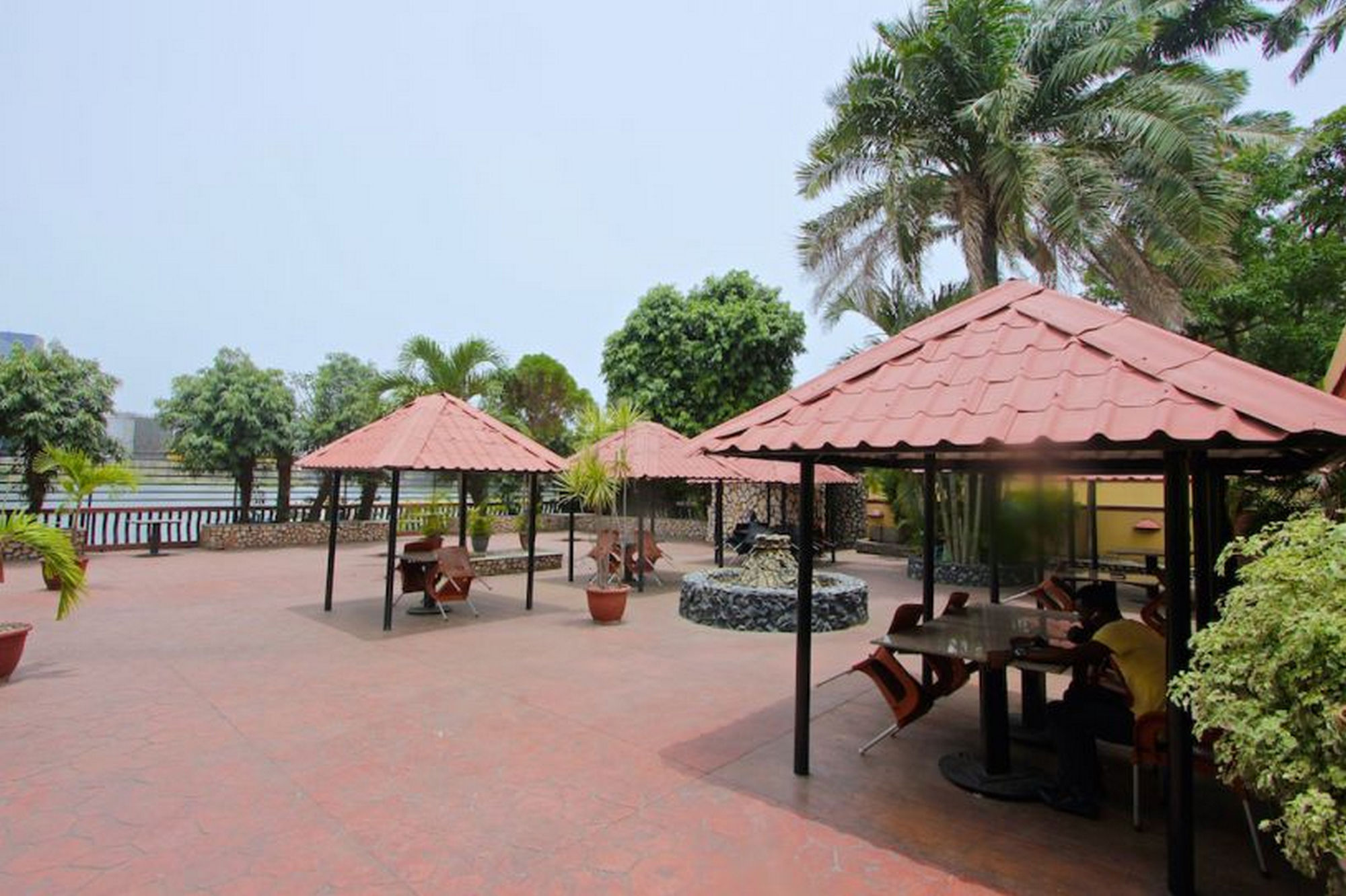 Фото Carliza Hotel Apapa