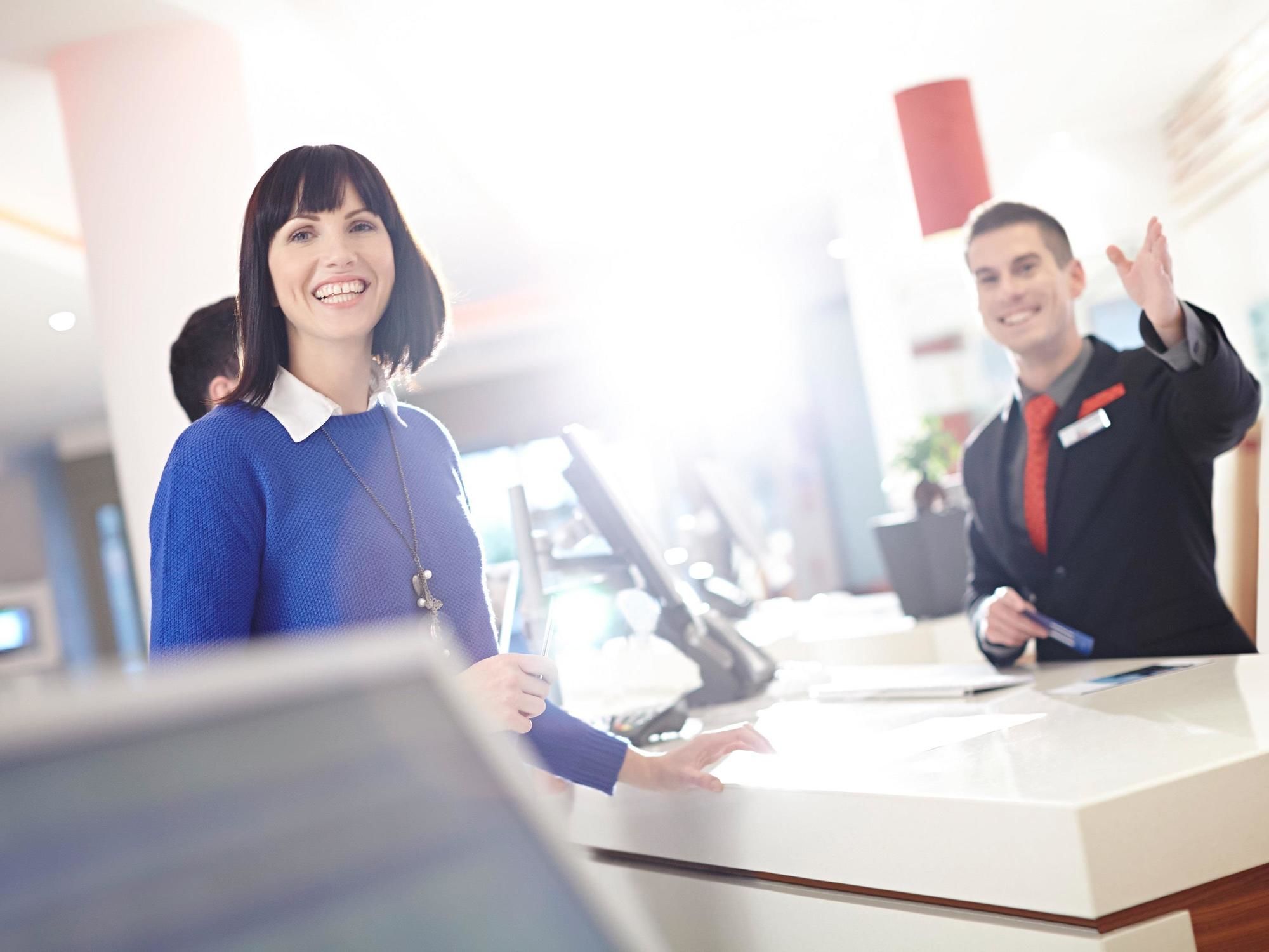 Фото Novotel Guwahati Gs Road Hotel