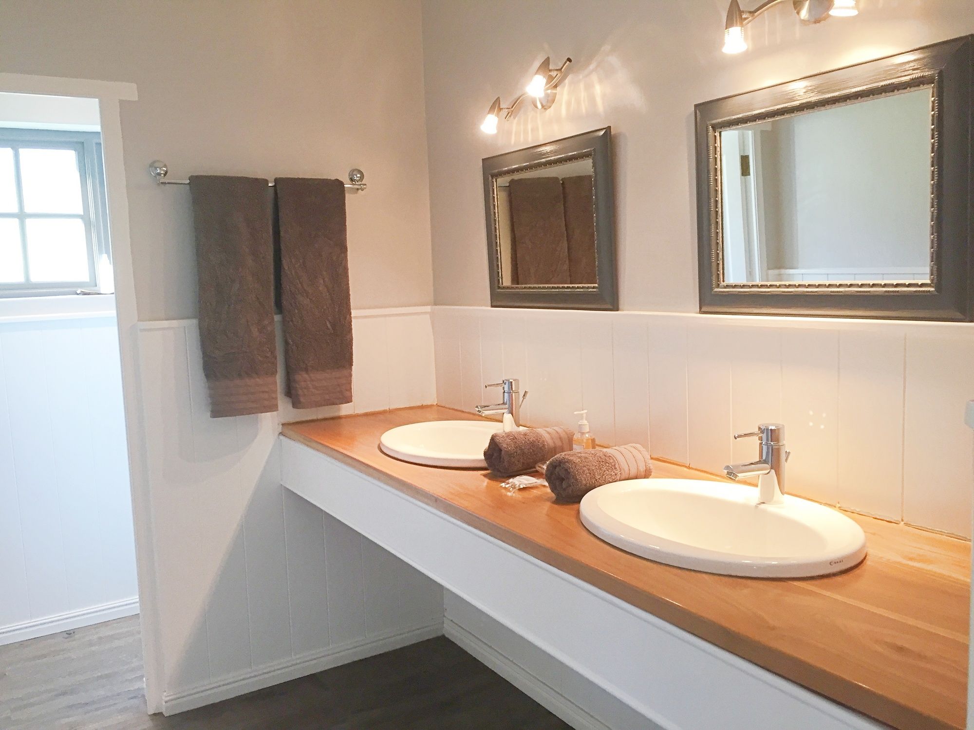 Фото White Water Farm