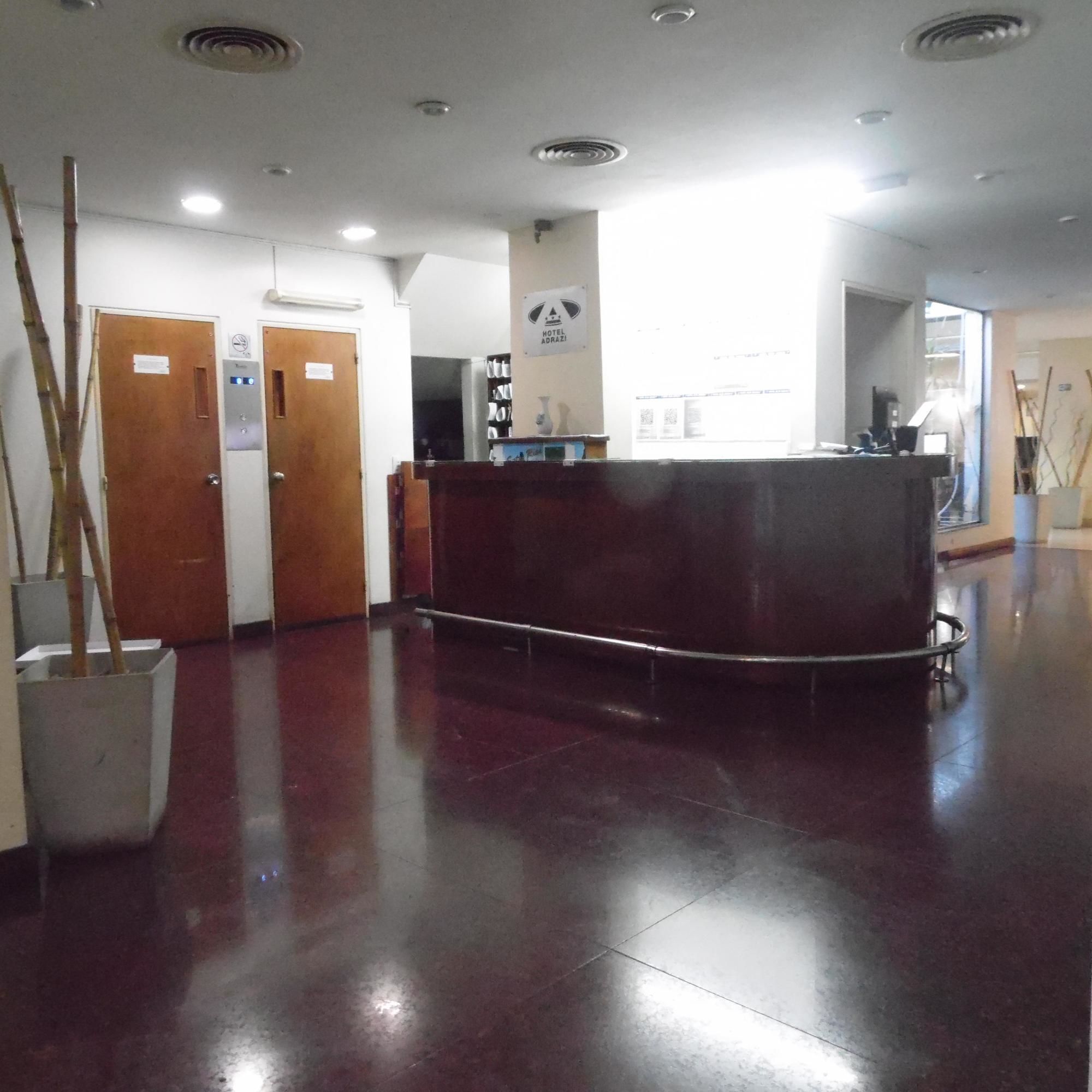 Фото Hotel Adrazi