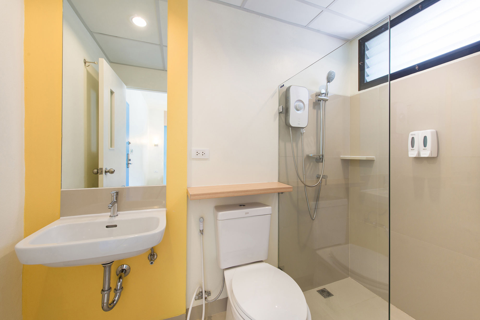 Фото Hop Inn Rayong