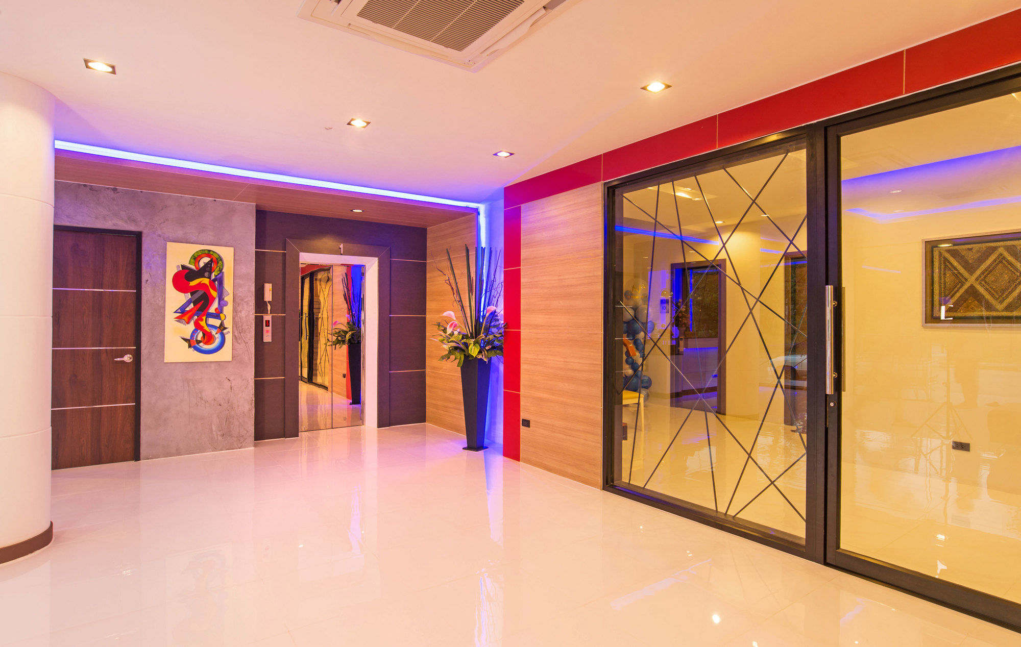 Фото The Nice Hotel