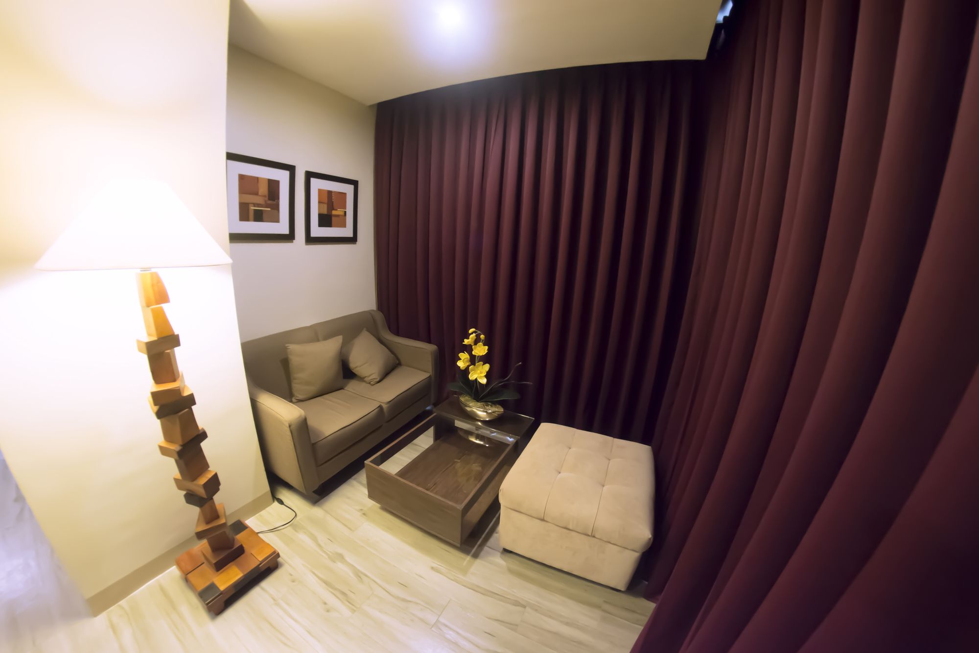 Фото Ironwood Hotel