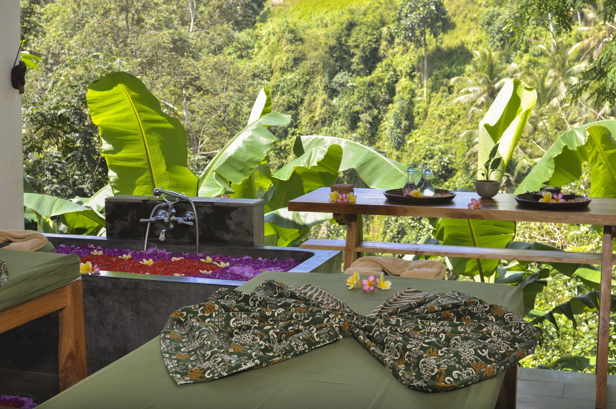 Фото Amora Ubud Boutique Villas