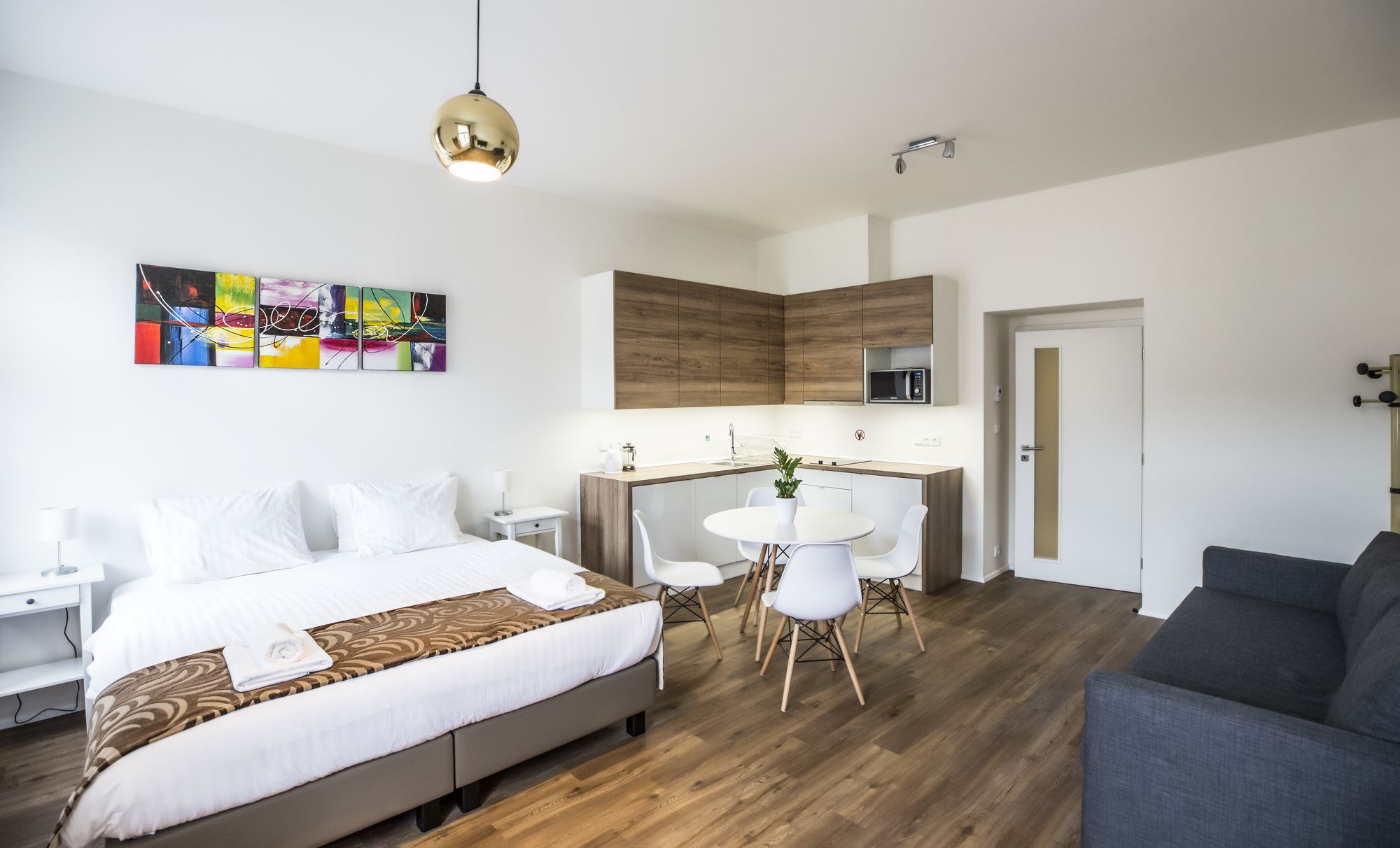 Фото 74879398698