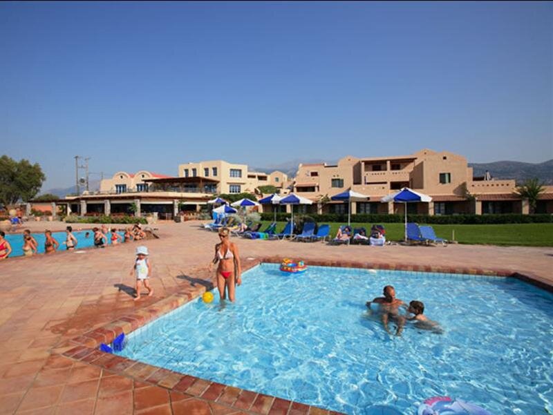 Фото отеля 2