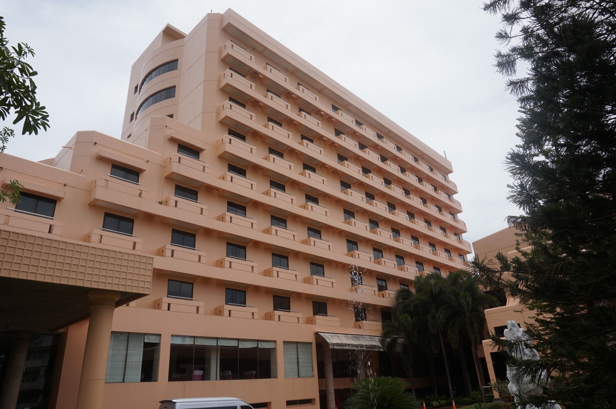 Фото Ban Chiang Hotel