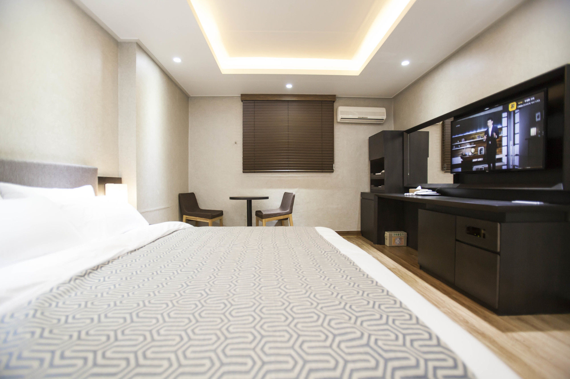 Фото I-CHECK Hyunjin Hotel