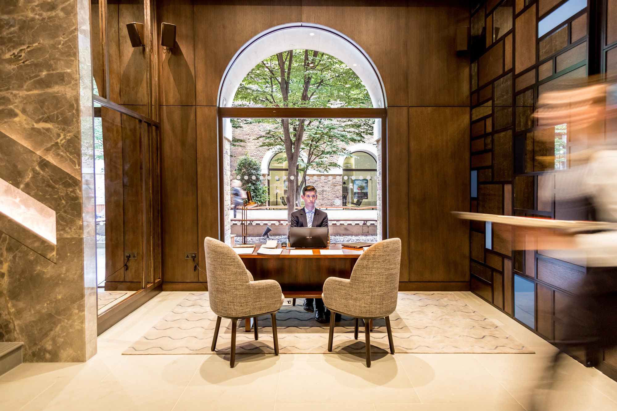 Фото Devonshire Club & Hotel