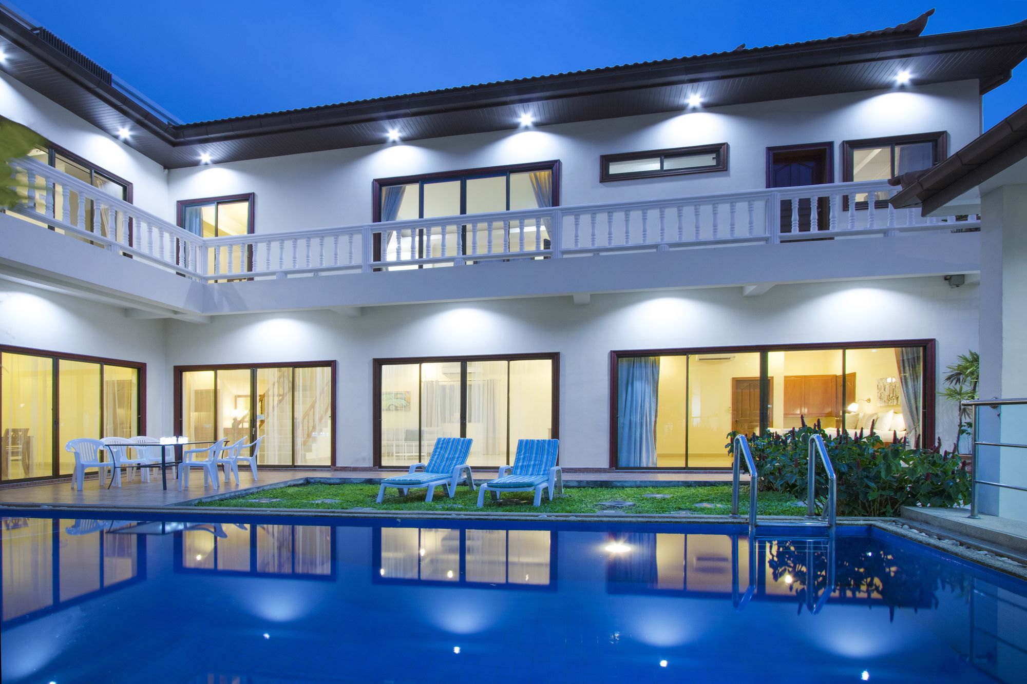 Фото Avoca Pool Villas
