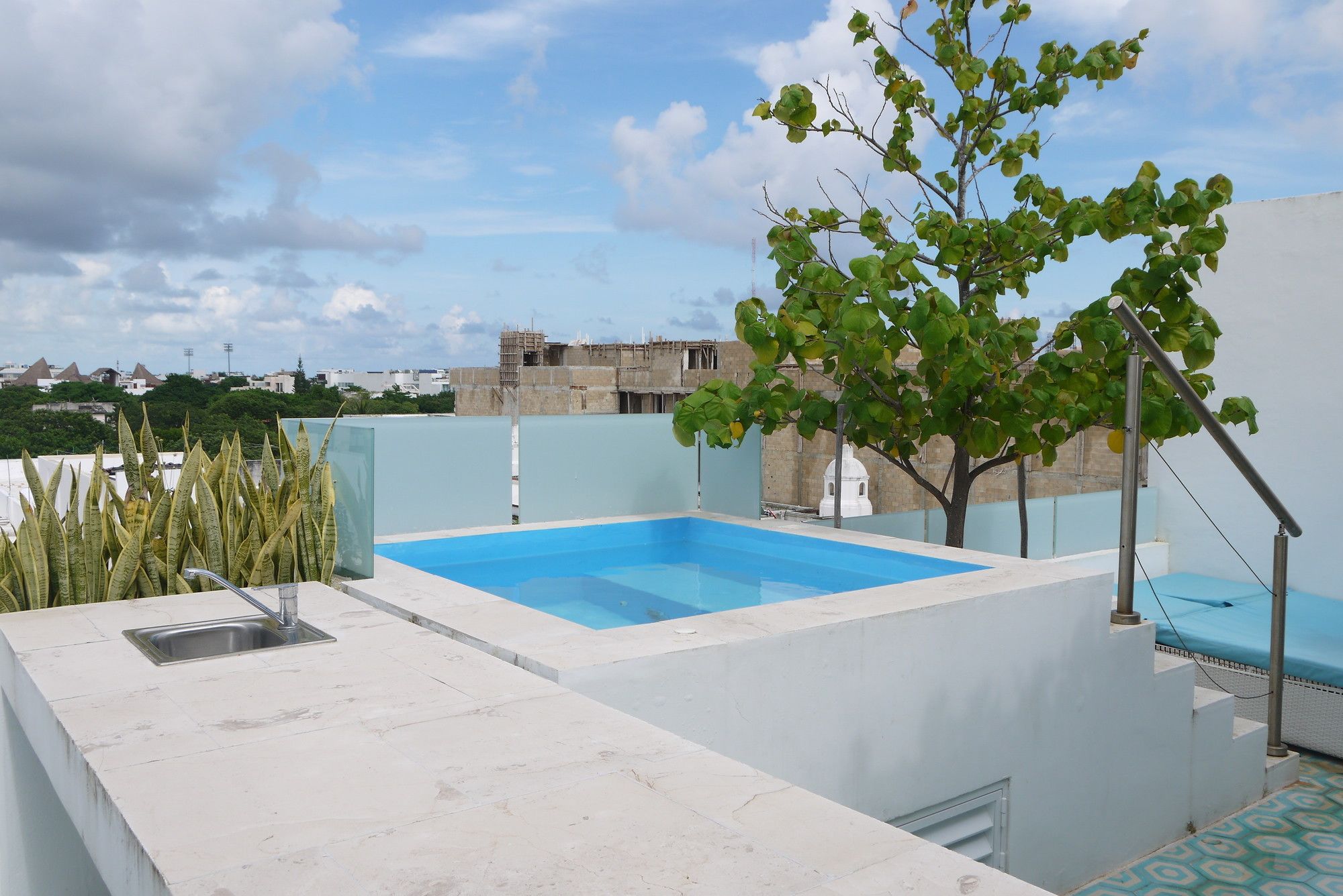 Фото Anah Luxury Condos by Baitna