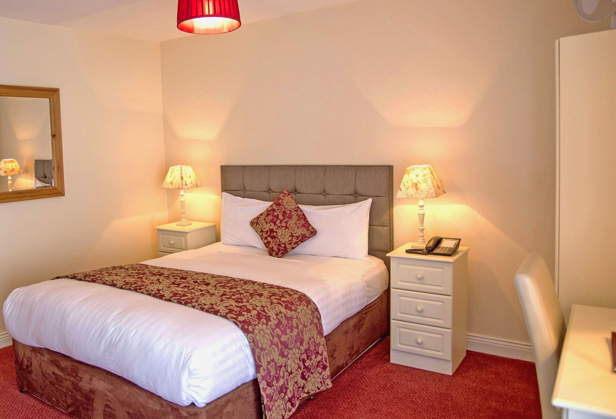 Фото Waterloo Lodge