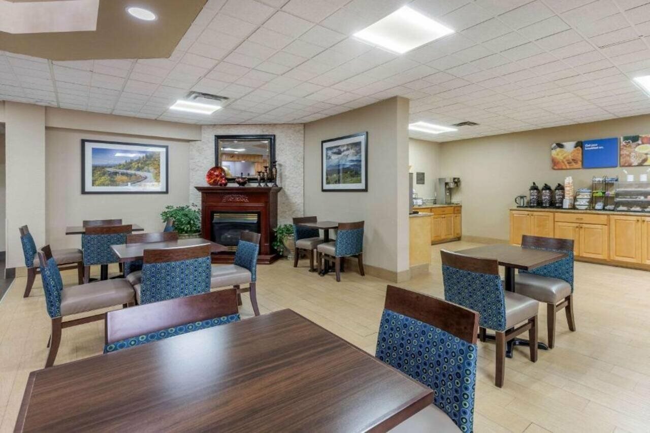 Фото Comfort Inn Asheville Airport