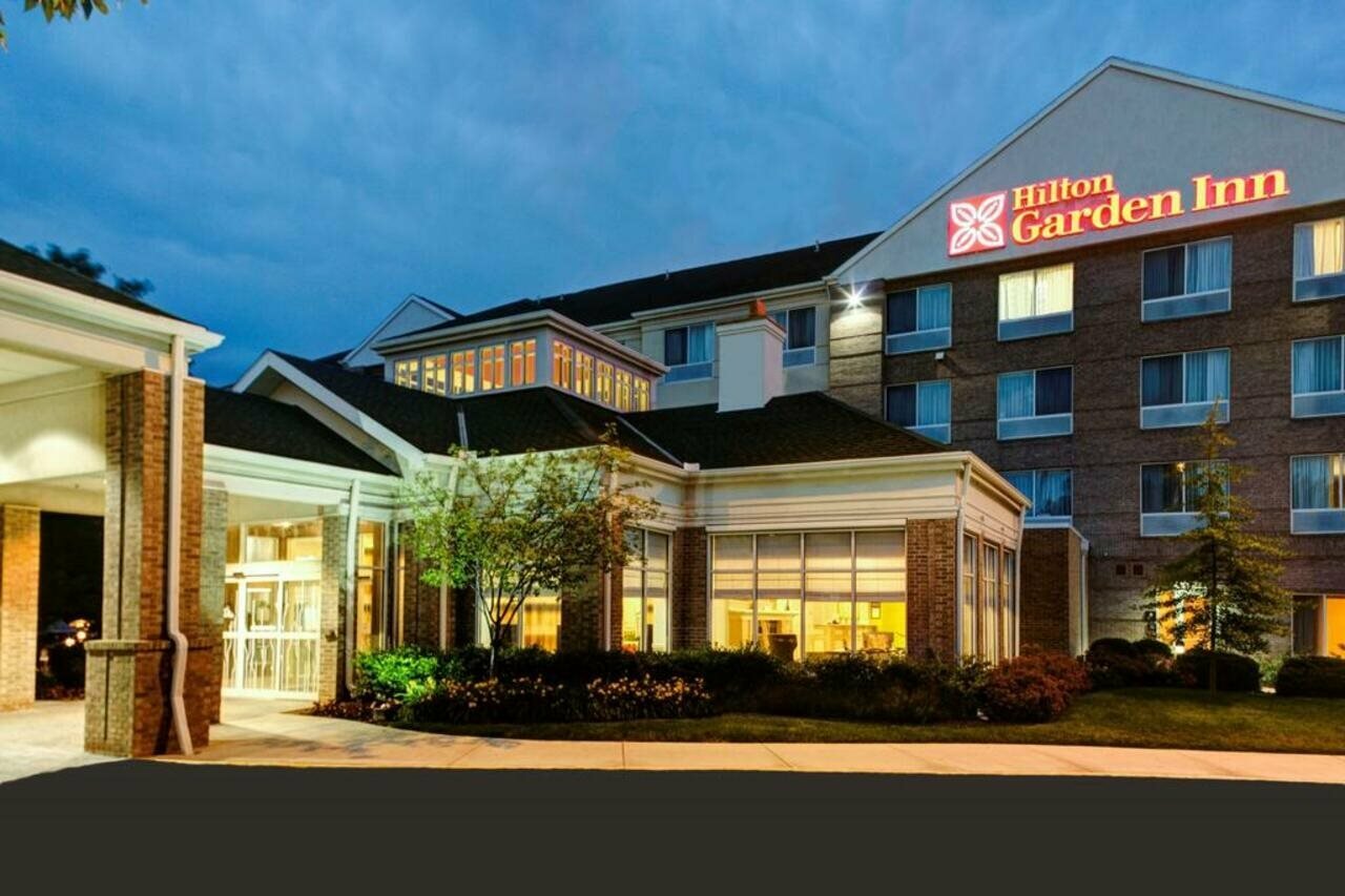 Фото Hilton Garden Inn Overland Park