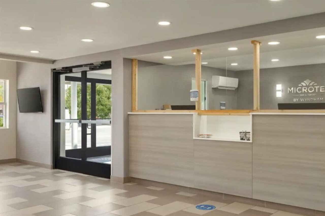 Фото Microtel Inn & Suites by Wyndham Raleigh