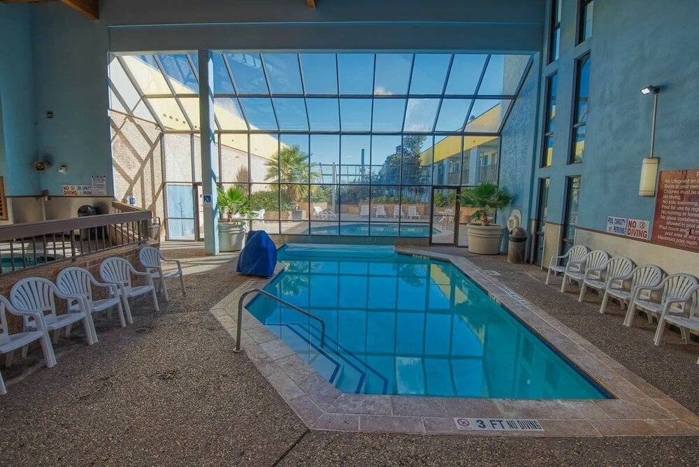 Фото Mcm Grande Hotel FunDome Odessa