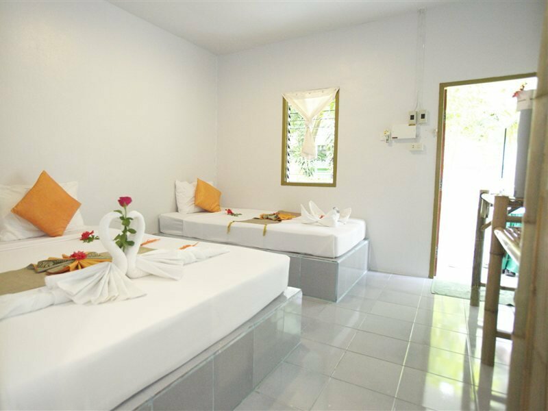 Фото Lime & Soda Beachfront Resort