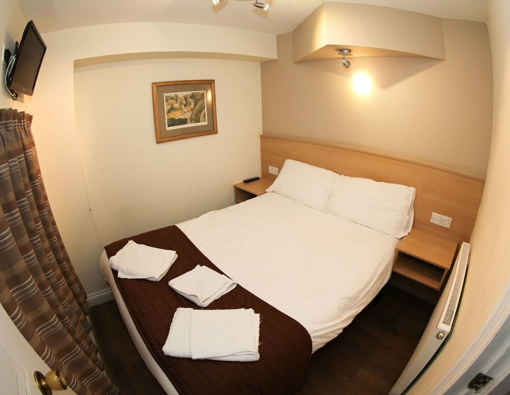 Фото Holland Court Hotel