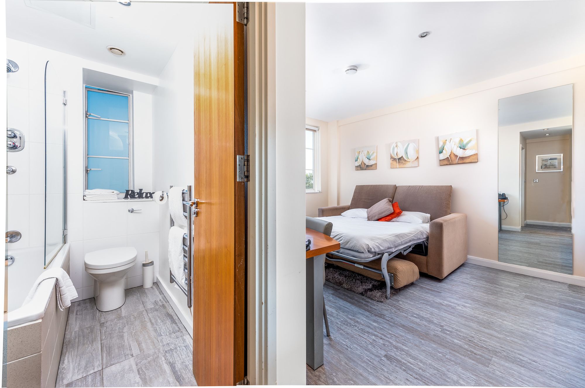 Фото Roland House Apartments