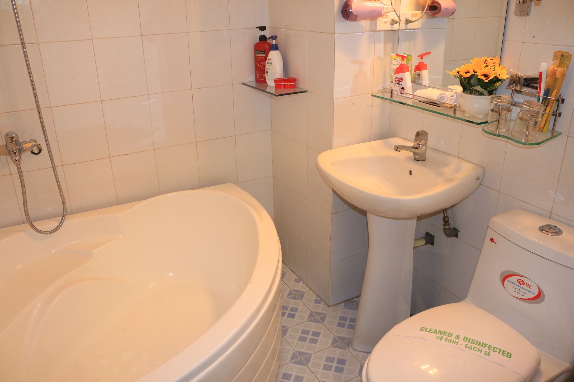 Фото A25 Hotel 80 Mai Hac De