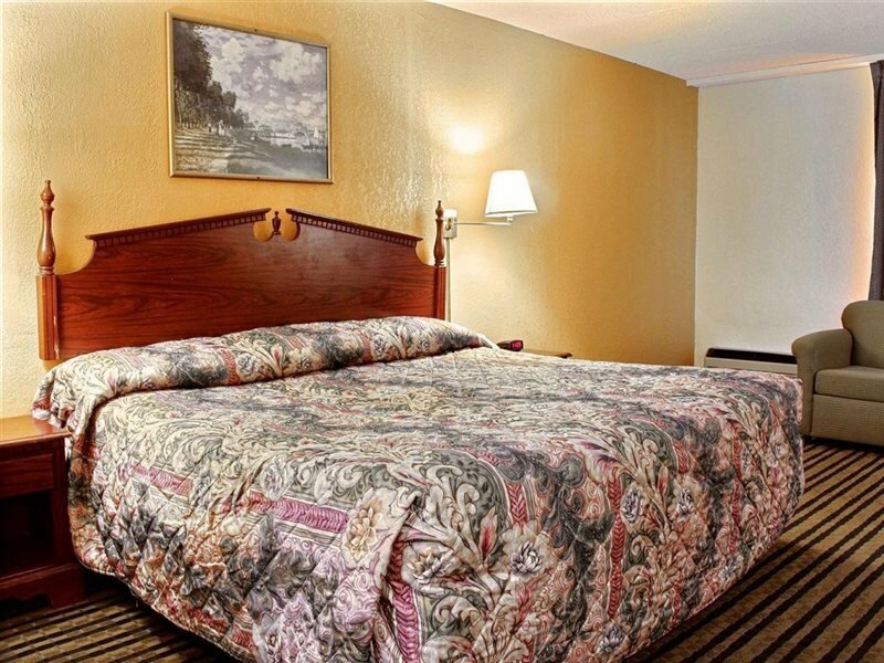 Фото Red Roof Inn Niagara Falls