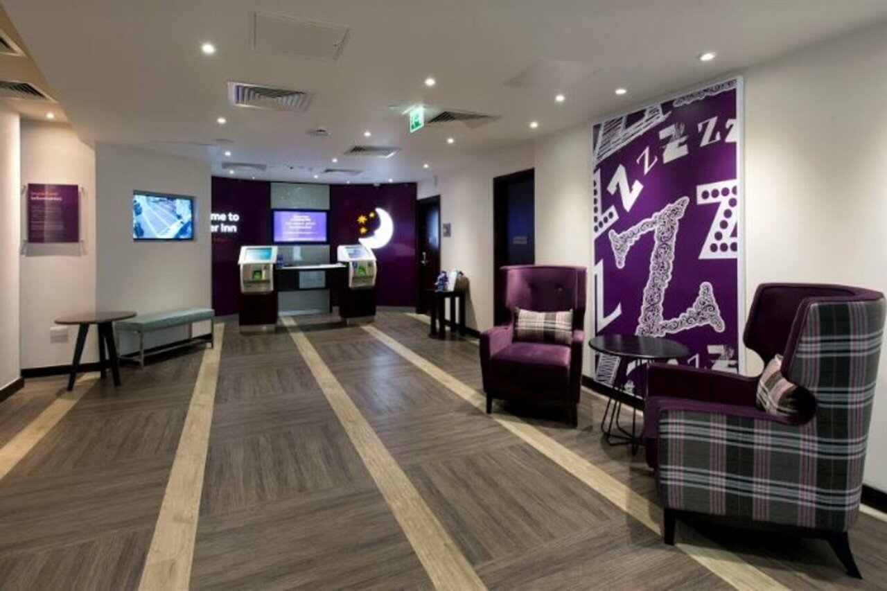 Фото Premier Inn London Southgate