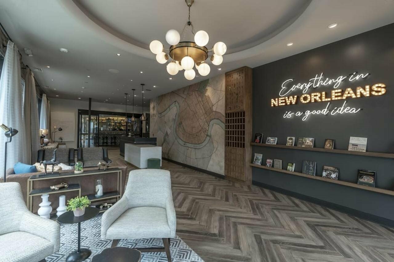 Фото St Charles Coach House, Ascend Hotel Collection