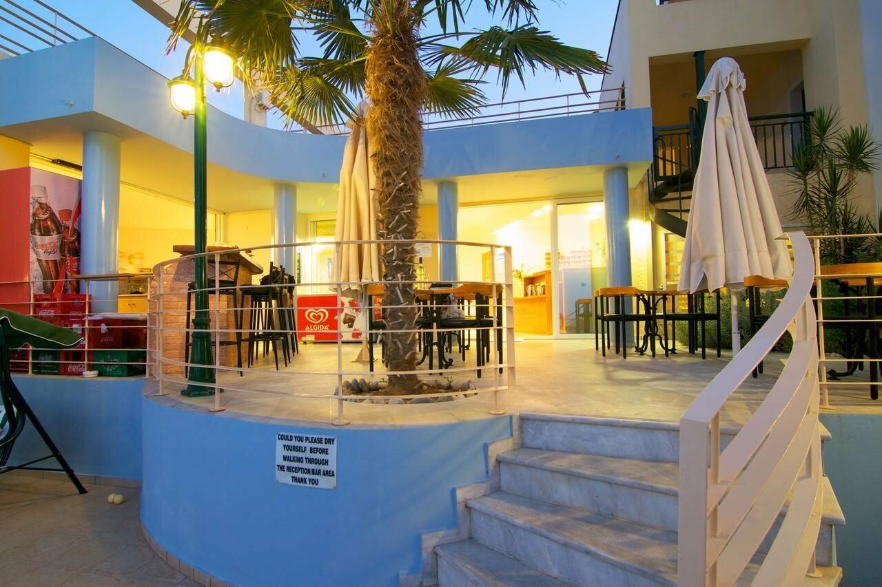 Фото Radamanthy's Hotel Apartments