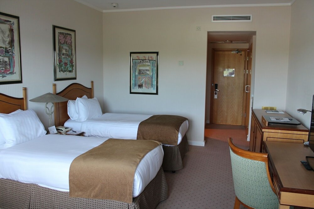 Фото Golden Jubilee Hotel