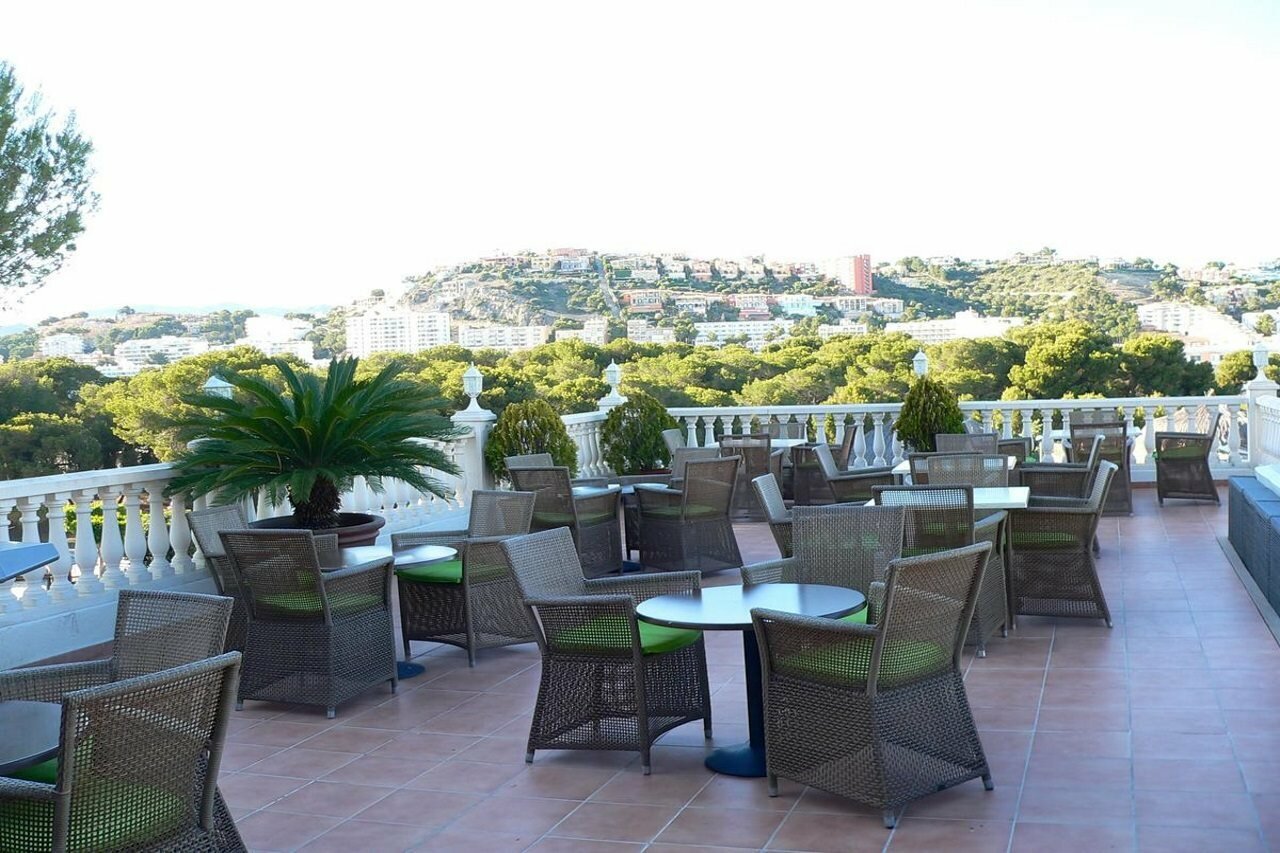 Фото Hotel Boutique Bon Repos - Adults Only