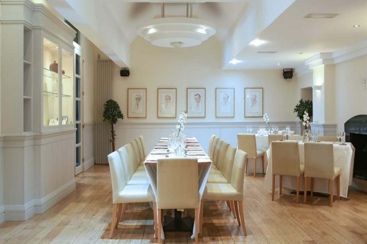 Фото Wellington Park Hotel