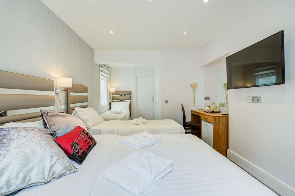 Фото Kingsway Park Hotel at Park Avenue