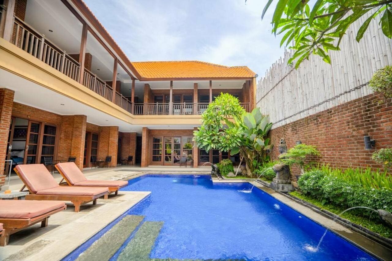 Фото Wiras Village