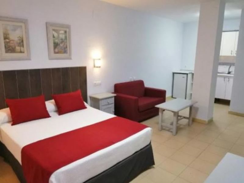 Фото Apartamentos Puerta del Sur