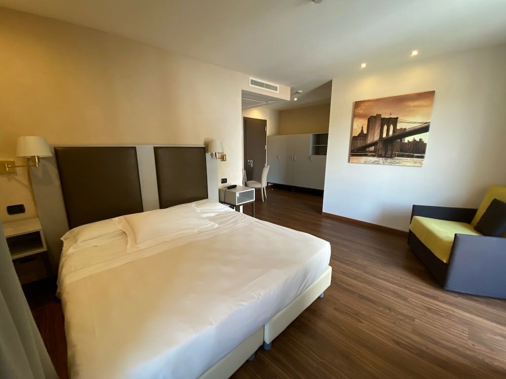 Фото Hotel Tripoli