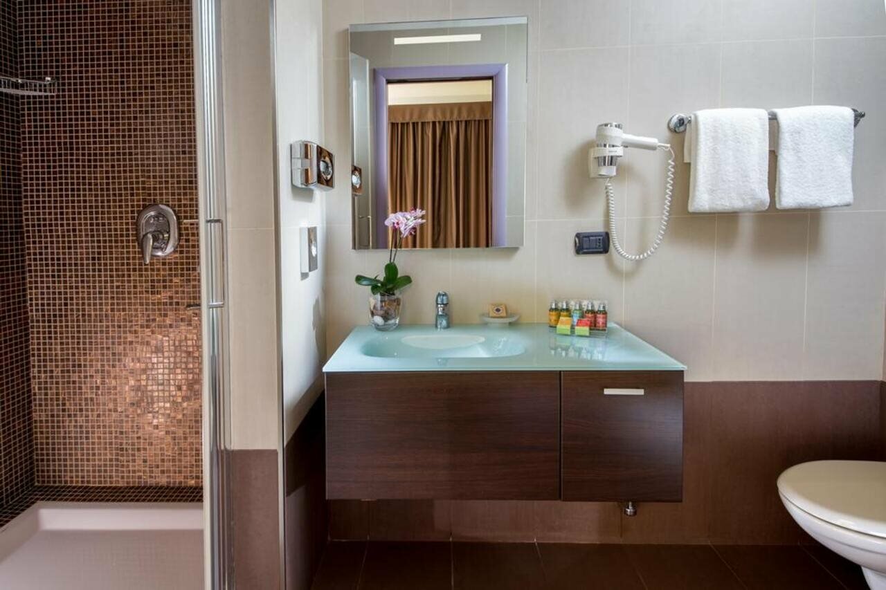 Фото Hotel Domidea