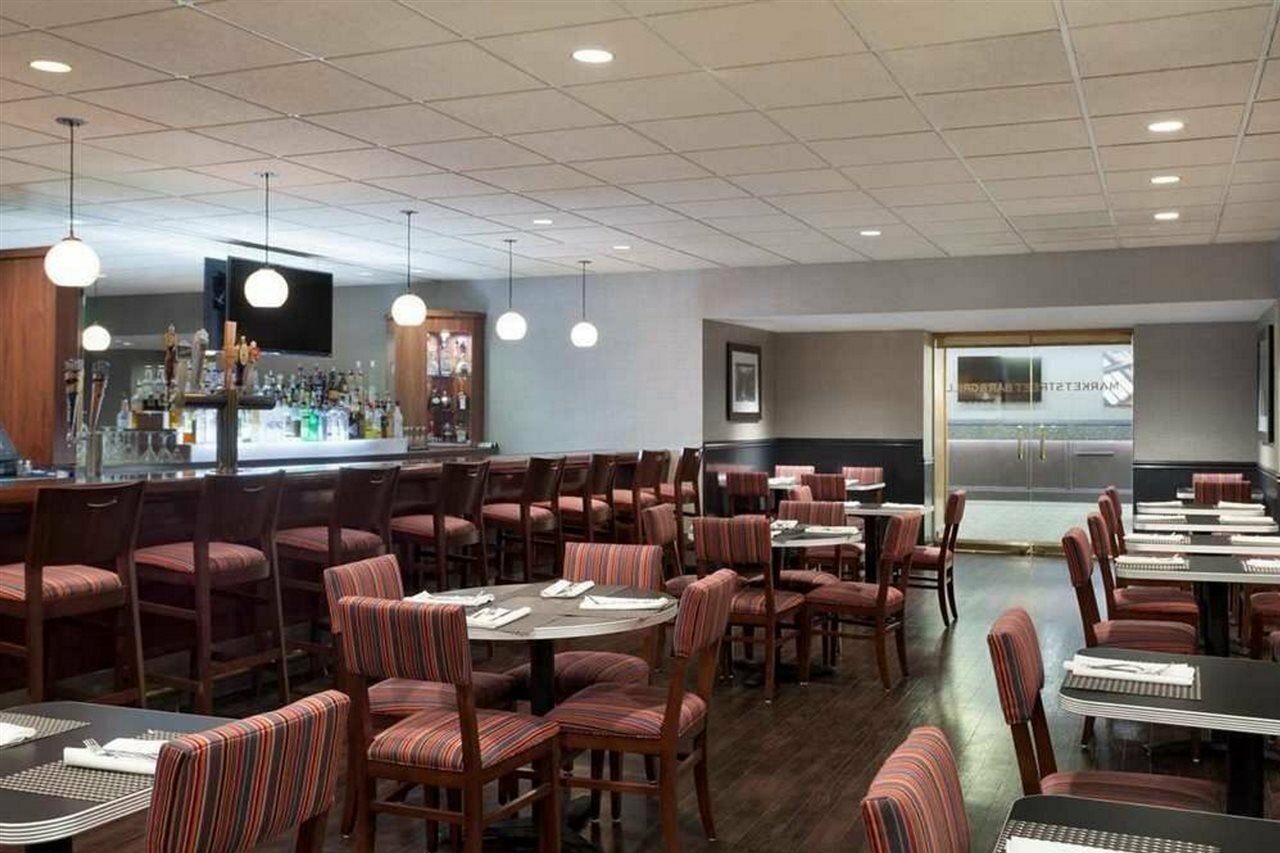 Фото Hilton Newark Penn Station