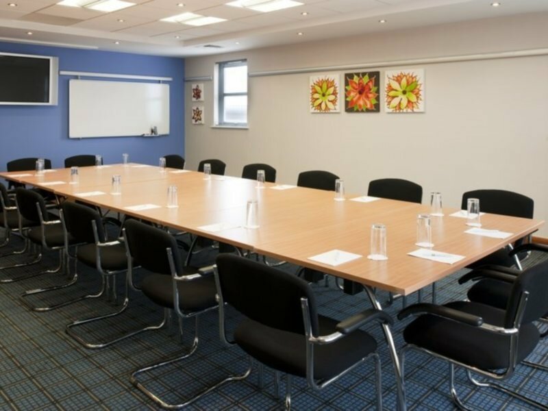 Фото Holiday Inn Manchester-Central Park, an Ihg Hotel