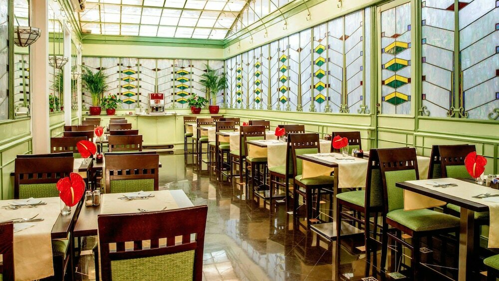 Фото Hotel Alexandra