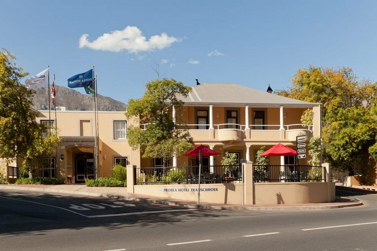 Фото отеля 2